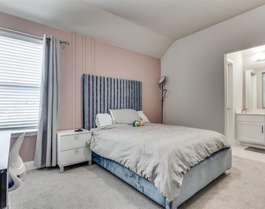 3346 River Trail - Photo Thumbnail 10