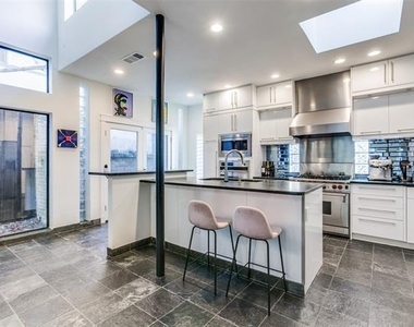 5454 Vickery Boulevard - Photo Thumbnail 10
