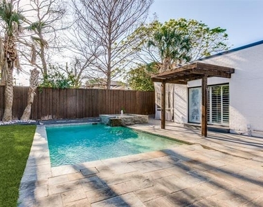5454 Vickery Boulevard - Photo Thumbnail 3