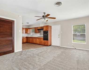 10943 Desdemona Drive - Photo Thumbnail 12