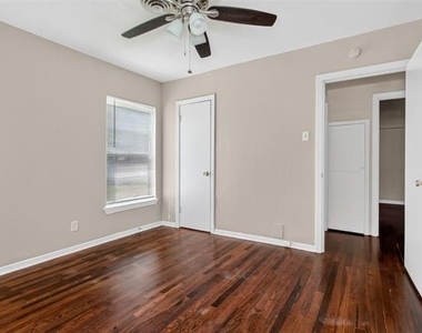 10943 Desdemona Drive - Photo Thumbnail 14