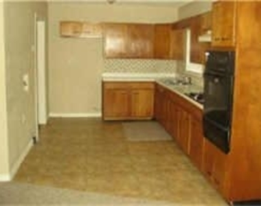 10943 Desdemona Drive - Photo Thumbnail 6