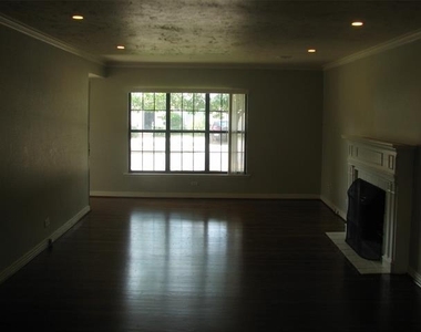 10943 Desdemona Drive - Photo Thumbnail 1