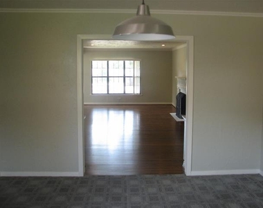10943 Desdemona Drive - Photo Thumbnail 5