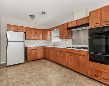 10943 Desdemona Drive - Photo Thumbnail 9