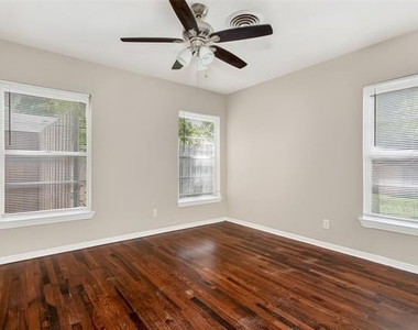 10943 Desdemona Drive - Photo Thumbnail 13