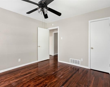 10943 Desdemona Drive - Photo Thumbnail 18