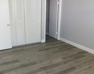 706 Executive Center Drive - Photo Thumbnail 8