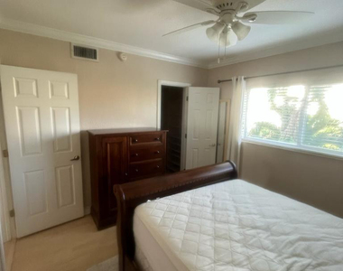 924 Se 2nd Street - Photo Thumbnail 26