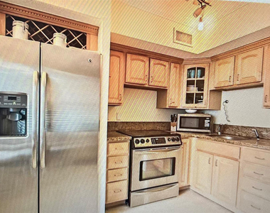 924 Se 2nd Street - Photo Thumbnail 10