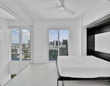 60 Sw 13th Street - Photo Thumbnail 24