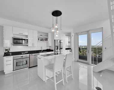 60 Sw 13th Street - Photo Thumbnail 5