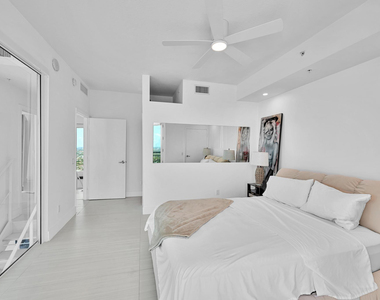 60 Sw 13th Street - Photo Thumbnail 21