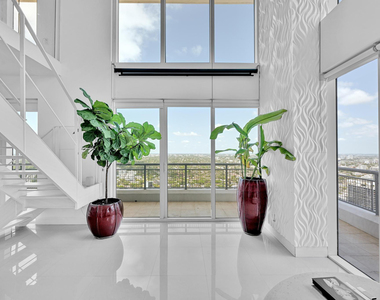 60 Sw 13th Street - Photo Thumbnail 12