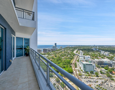 60 Sw 13th Street - Photo Thumbnail 15