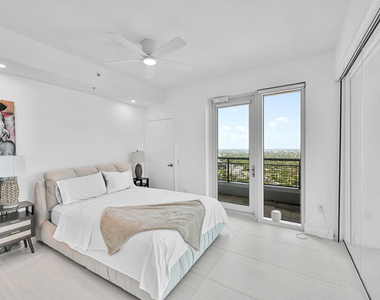 60 Sw 13th Street - Photo Thumbnail 20