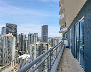 60 Sw 13th Street - Photo Thumbnail 18