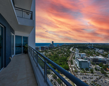 60 Sw 13th Street - Photo Thumbnail 1