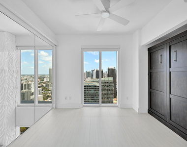 60 Sw 13th Street - Photo Thumbnail 25