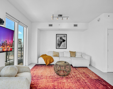 60 Sw 13th Street - Photo Thumbnail 10