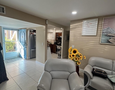 725 Lori Drive - Photo Thumbnail 13