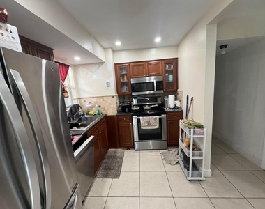 725 Lori Drive - Photo Thumbnail 19