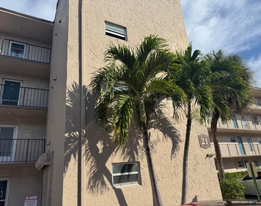 725 Lori Drive - Photo Thumbnail 1