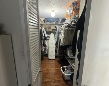 725 Lori Drive - Photo Thumbnail 8