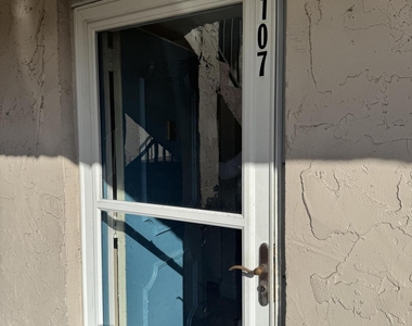 725 Lori Drive - Photo Thumbnail 22