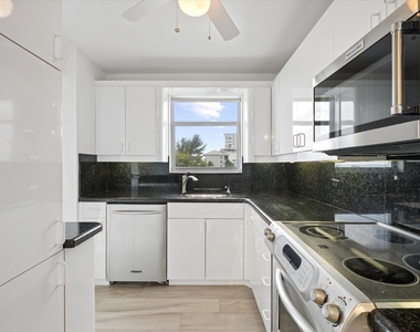 1010 S Ocean Boulevard - Photo Thumbnail 4