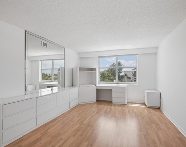 1010 S Ocean Boulevard - Photo Thumbnail 5