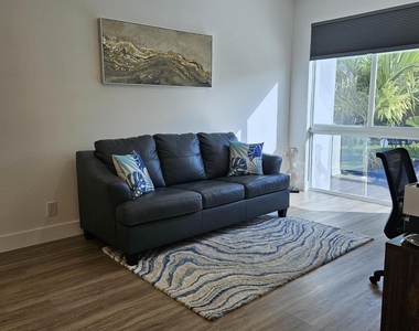 2275 Se 7th Street - Photo Thumbnail 12