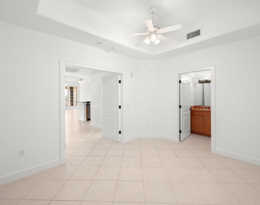 20 Orange Avenue - Photo Thumbnail 7