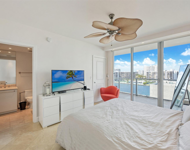 3101 S Ocean Drive - Photo Thumbnail 11