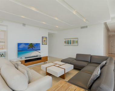 3101 S Ocean Drive - Photo Thumbnail 1