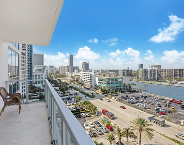 3101 S Ocean Drive - Photo Thumbnail 23