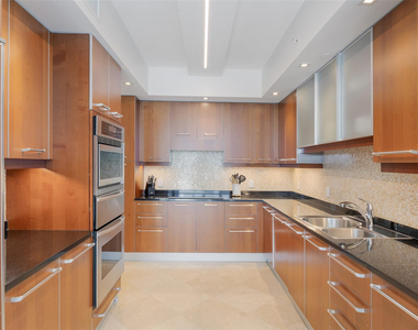 3101 S Ocean Drive - Photo Thumbnail 6