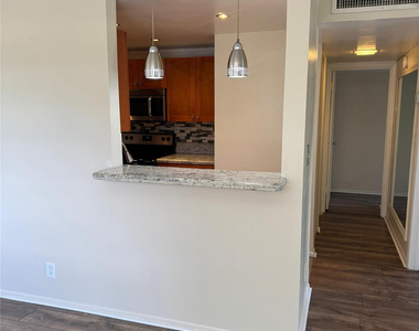 1407 Ne 56th Street - Photo Thumbnail 2