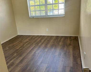 1407 Ne 56th Street - Photo Thumbnail 11