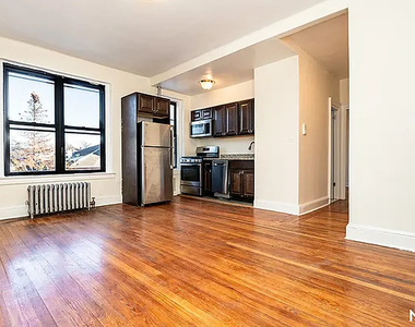 151-10 35th Avenue - Photo Thumbnail 2