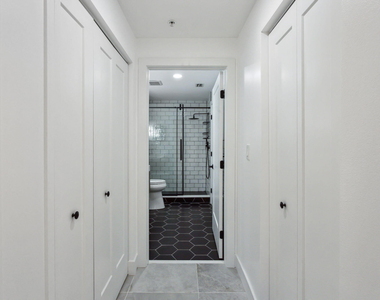 250 Ne 3rd Avenue - Photo Thumbnail 7