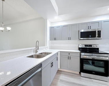 3180 N Haverhill Road - Photo Thumbnail 2