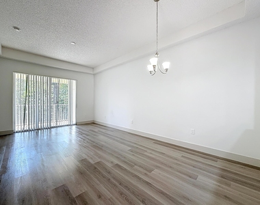 3180 N Haverhill Road - Photo Thumbnail 7