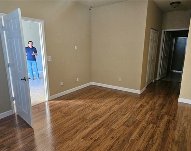 9082 Plymouth Place - Photo Thumbnail 5