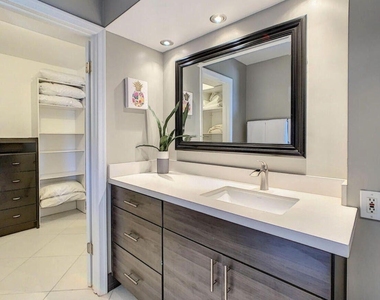 2455 Lindell Boulevard - Photo Thumbnail 13