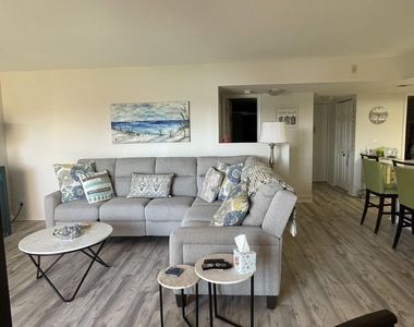 2455 Lindell Boulevard - Photo Thumbnail 6