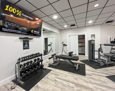 2455 Lindell Boulevard - Photo Thumbnail 26
