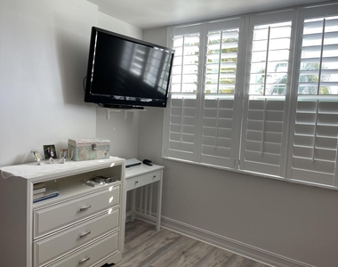 2455 Lindell Boulevard - Photo Thumbnail 10