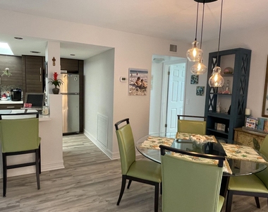 2455 Lindell Boulevard - Photo Thumbnail 8