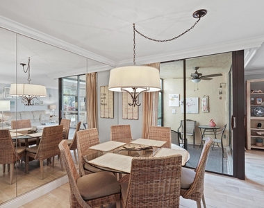 2255 Lindell Boulevard - Photo Thumbnail 4